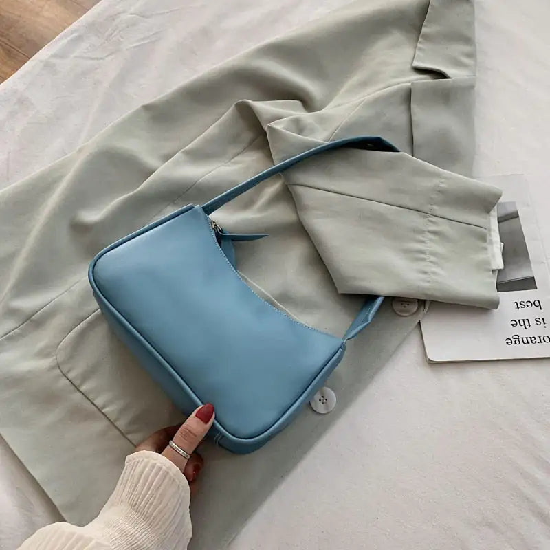 Laila - Axelväska Tote med rymlig design och stil