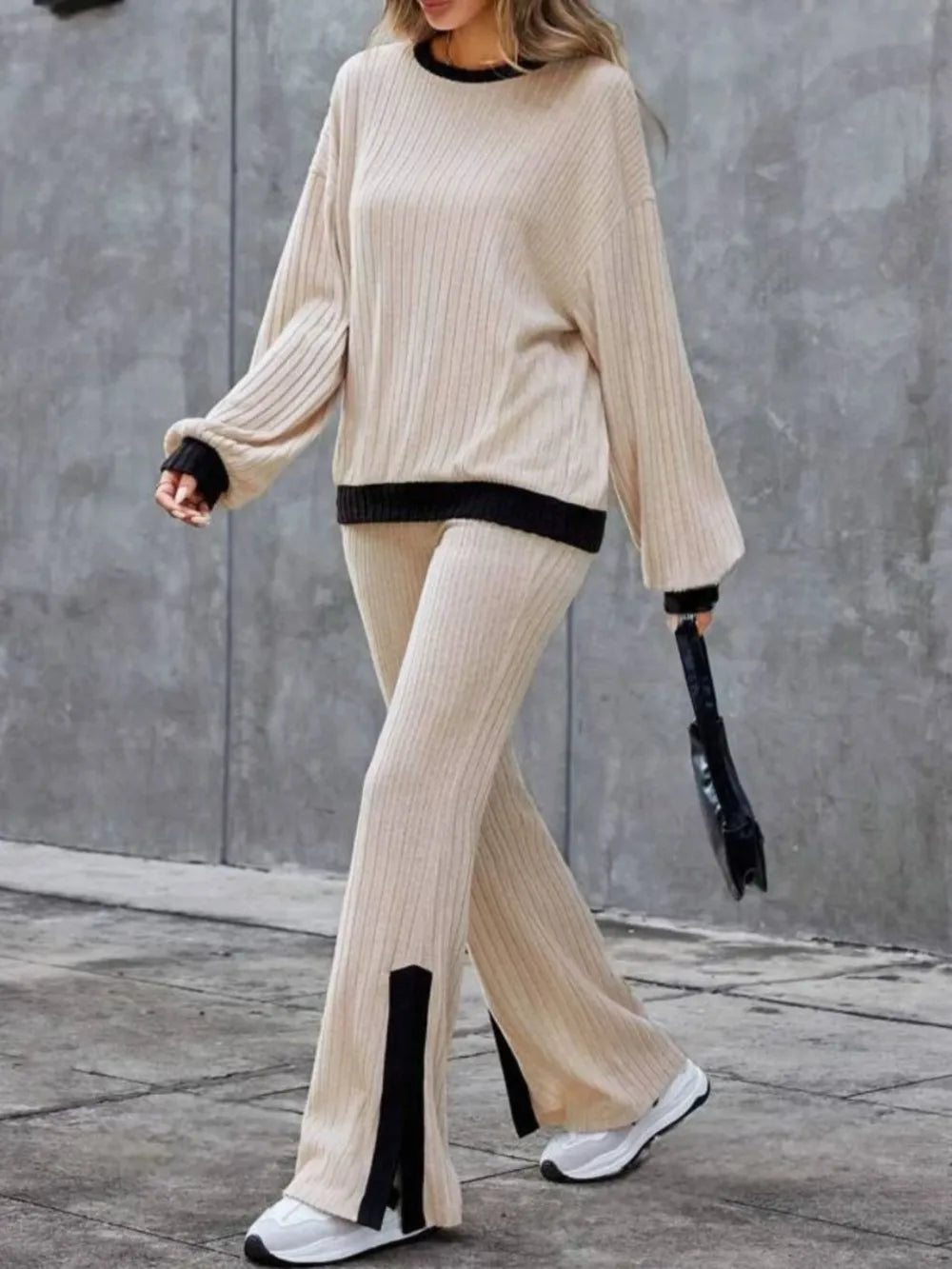 Anita - Stilfullt set med topp och bootcut byxor