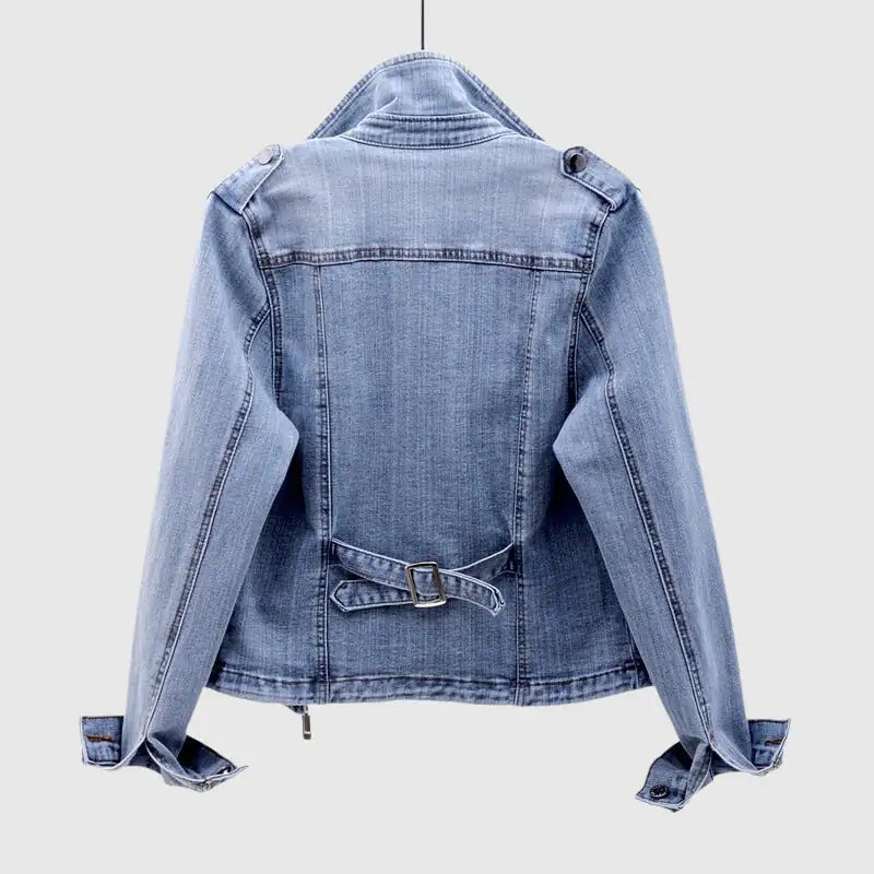 Helga - Modern denimjacka med moto-inspirerade detaljer