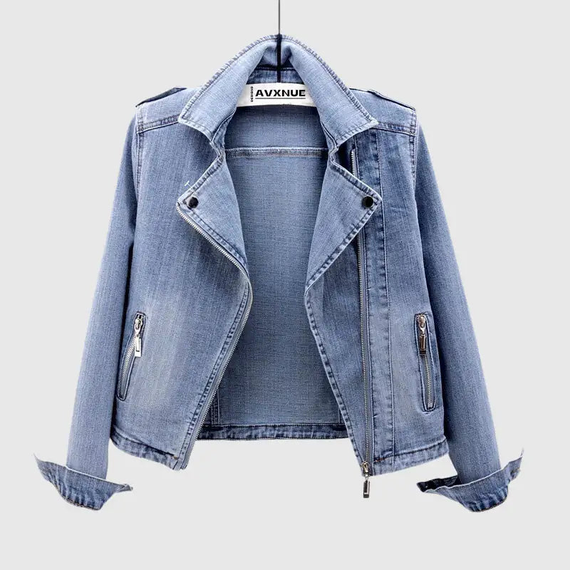 Helga - Modern denimjacka med moto-inspirerade detaljer